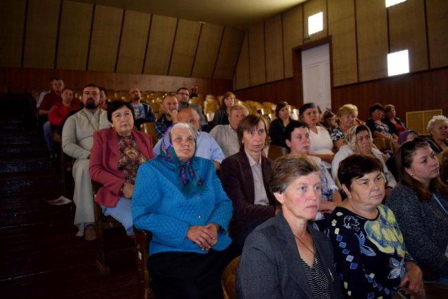 «Просимо Бога для вас здоров’я і щоб ви лишилися нашим депутатом», - волиняни до Степана Івахіва*