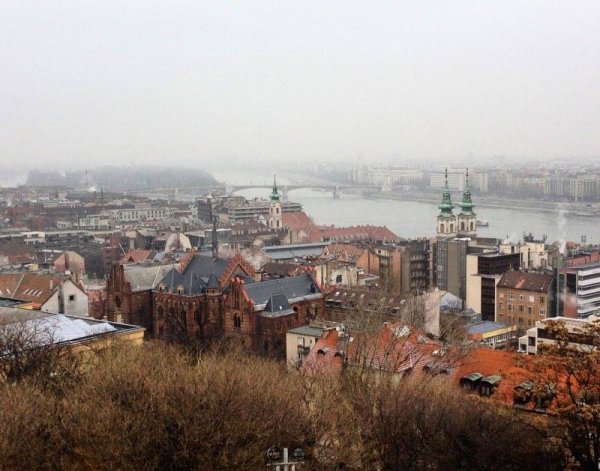 «Нотатки мандрівниці» Олени Кравчук: оргазм в Будапешті, вуличні смаколики та термальні води