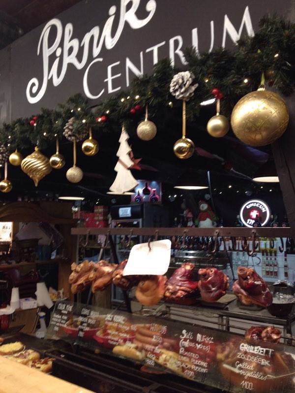 «Нотатки мандрівниці» Олени Кравчук: оргазм в Будапешті, вуличні смаколики та термальні води