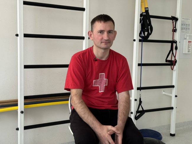 «У перші дні було важко»: поранений воїн проходить реабілітацію в Луцьку