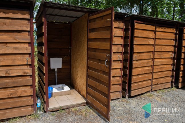 Як живе наметове містечко біля Світязя: ціни і умови проживання