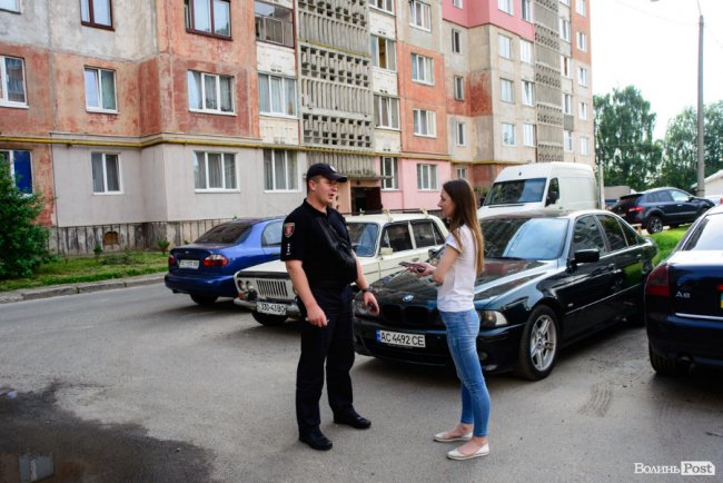 У спальному районі на вулиці Федорова