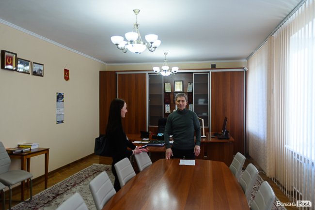 Бути Людиною, а тоді – мером. ОДИН ДЕНЬ З ЖИТТЯ ІГОРЯ ЧАЙКИ. ФОТО