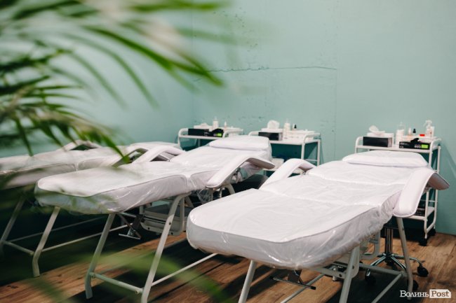 Академія косметології у Луцьку: що входить у курс від Наталії Лавренюк (фото)