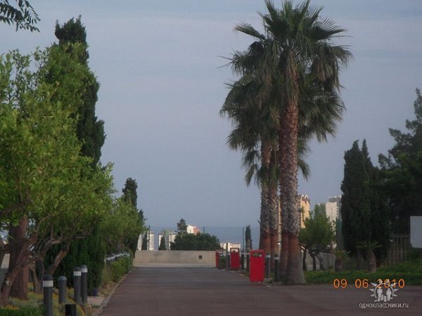 «Нотатки мандрівника» Андрія Костенка: добрі поліцейські, каталонці та siesta