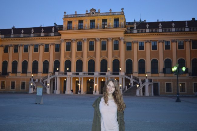 «Нотатки мандрівниці» Анастасії Лазуки про Відень