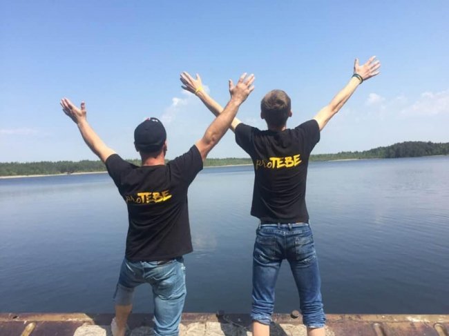 Музикант, що зараз живе на Волині, врятувався від наркозалежності і увірував в Бога