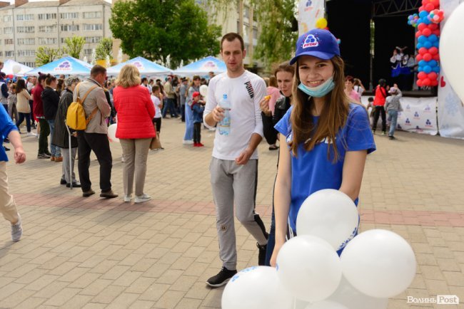 Морозива багато не буває: у Луцьку влаштували грандіозне свято найсмачніших солодощів та найяскравіших емоцій. ФОТО*