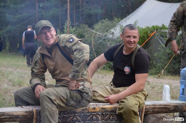 Патріоти краю і країни: як у лісах Волині тренуються загони тероборони