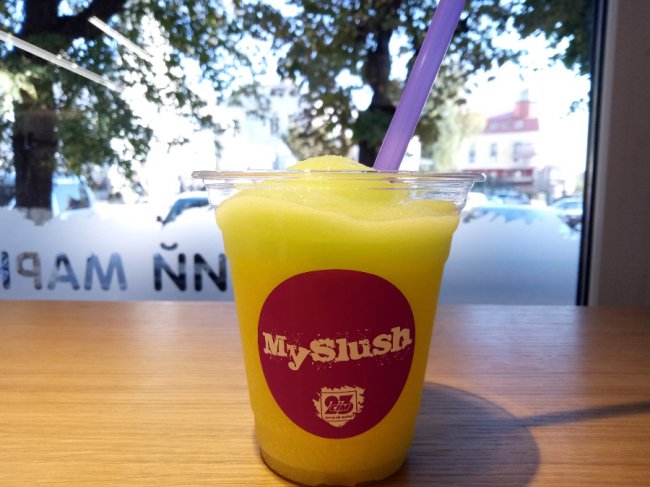 Бар напоїв, гриль та новий формат: в центрі Луцька відкрився зручний маркет*