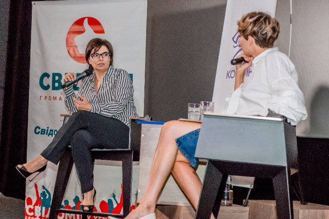 ЦИТАТНИК Олени Палагути: Я не проводила вихідні вдома, не пекла пирогів і «Наполеон»