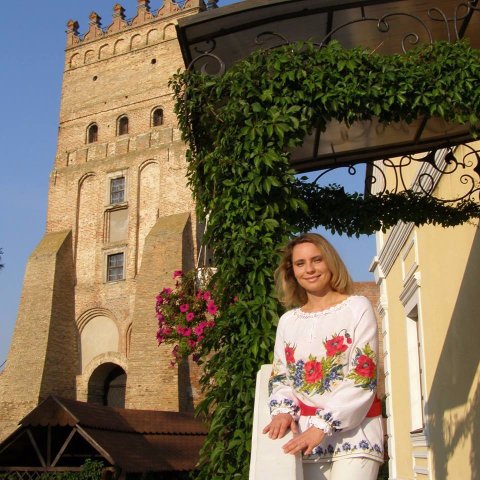 Вишивані обереги: відомі волиняни розповіли про свої вишиванки