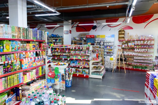 Усе для школи, офісу і творчості – в одному місці: що, як і за скільки в магазині «Офіс Центр» у Луцьку*