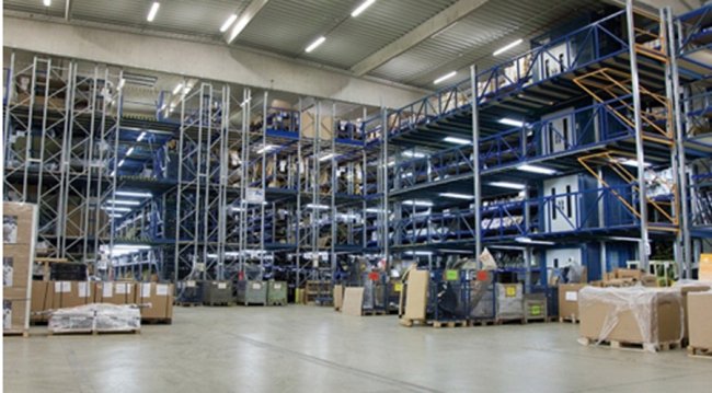 Більше, ніж 90 000 найменувань автозапчастин та більше 250 брендів автозапчастин на Центральному складі