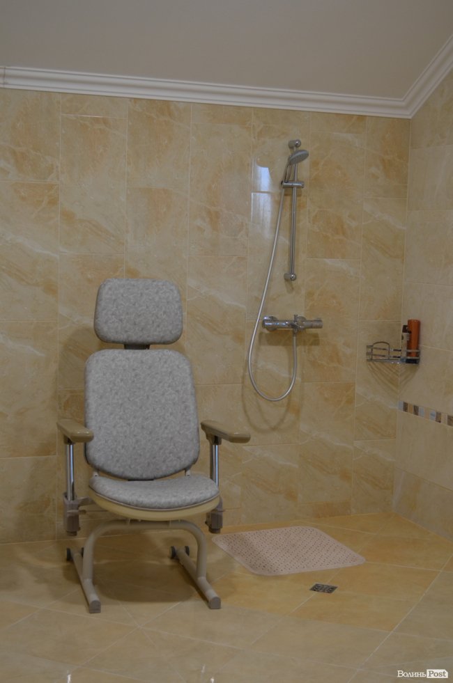 Місце, де дарують надію: як біля Луцька реабілітують людей із важкими травмами 