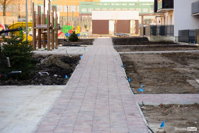 Красиво, надійно і якісно – як у ЖК «StyleUP» облаштовують територію. ФОТО*