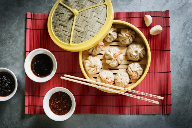 Місце, де живе Китай: як у Луцьку майже два десятки років успішно працює ресторан «Золотий дракон». ФОТО*