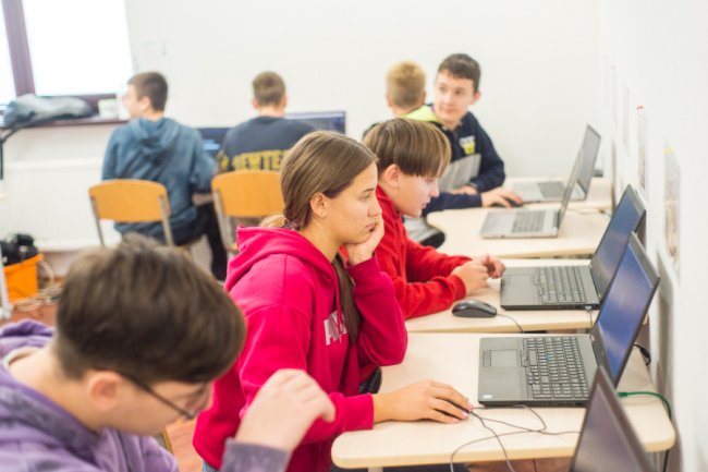 У луцькому Ліцеї «Республіка» нові учні зможуть отримати гранти на навчання, а діючі – стипендії