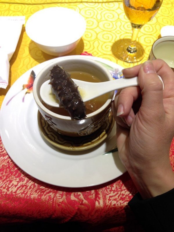 «Нотатки мандрівниці» Христини Лесюк: китайські підробки,  побиті діти та «3 пісюни»