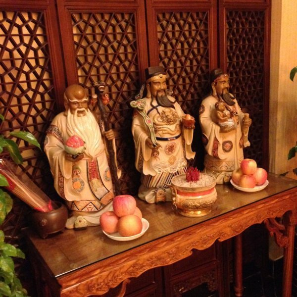 «Нотатки мандрівниці» Христини Лесюк: китайські підробки,  побиті діти та «3 пісюни»