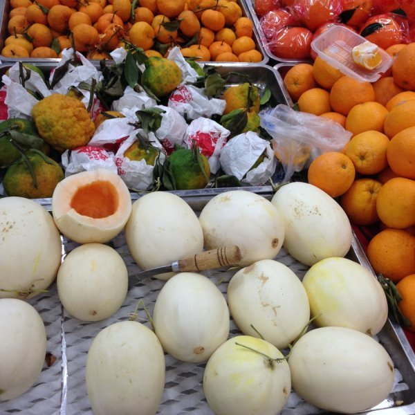 «Нотатки мандрівниці» Христини Лесюк: китайські підробки,  побиті діти та «3 пісюни»