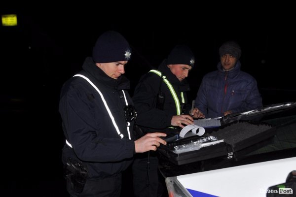 «Нічна варта»: стриптиз у поліції, закривавлений чоловік та бенефіс п'яних водіїв