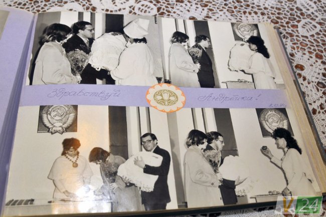 Перші фото майбутнього директора компанії Інвестор: малого Андрійка батьки забирають з пологового будинку