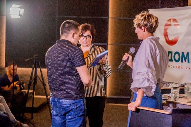 ЦИТАТНИК Олени Палагути: Я не проводила вихідні вдома, не пекла пирогів і «Наполеон»