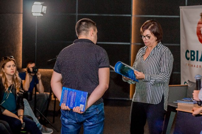 ЦИТАТНИК Олени Палагути: Я не проводила вихідні вдома, не пекла пирогів і «Наполеон»