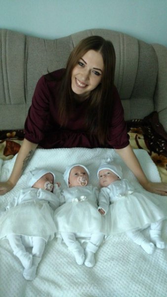 Плачуть хором і їсти просять всі разом: історія трійні, що народилася на Волині торік