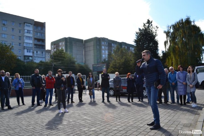 WINTERA влаштувала віконний розгром у Луцьку: як це було. ФОТО*