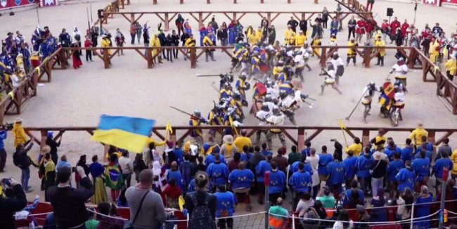 Прихильники доблесті і сталевих мечів: як тренуються і чим «живуть» луцькі лицарі