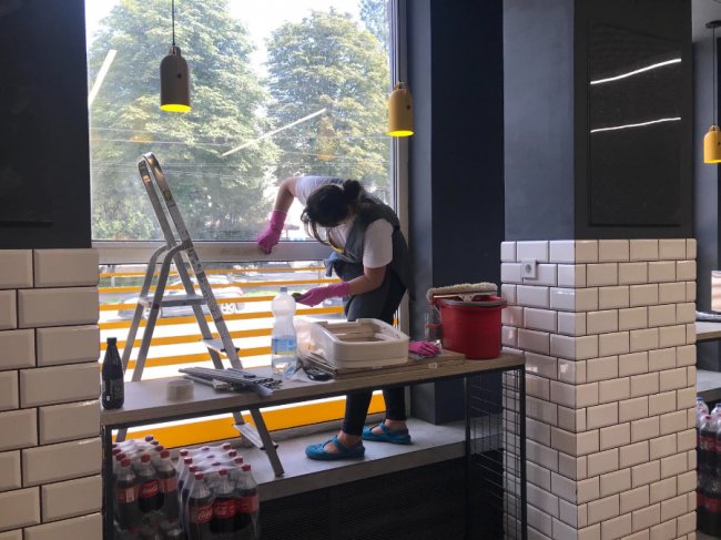 Якісно, швидко та безпечно: волинська компанія «CLEAN Service» надає повний спектр клінінгових послуг*