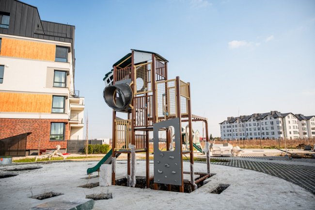 Дитячий майданчик ЖК «От Кутюр»