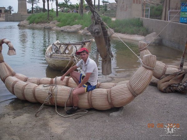 «Нотатки мандрівника» Андрія Костенка: добрі поліцейські, каталонці та siesta