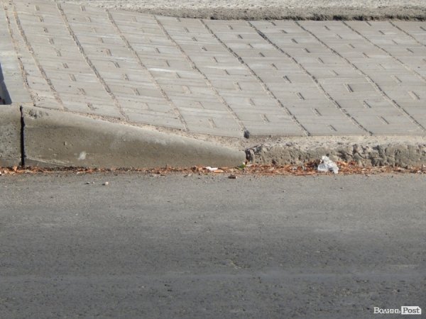 Чи комфортно в Луцьку візочникам та мамам з колясками?