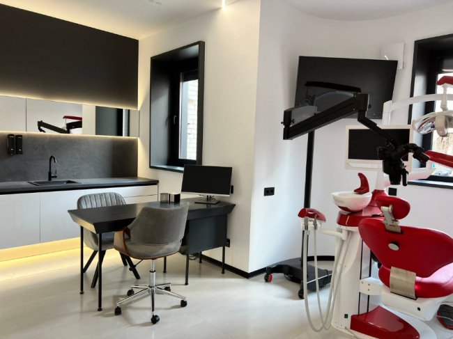 У Луцьку відкрили унікальний центр стоматології Grade Dental Education*