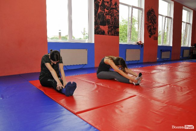 «ЛедіЛегіон»: «тарганячі бої» і «п'ятнашки»