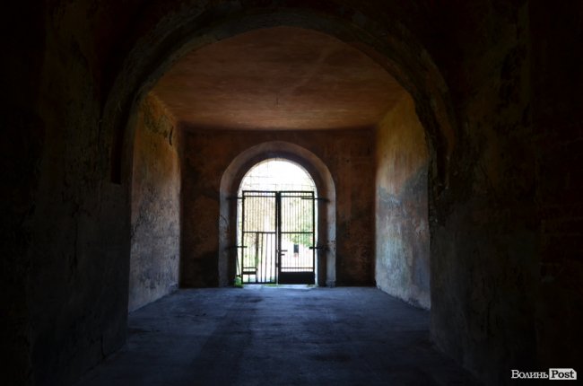 Замок божевілля і Невідомий №3: життя за стінами олицької психлікарні