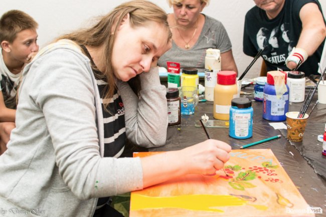 Як на Волині атовців звільняють від болю мистецтвом