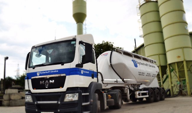 На старті будівельного сезону - обираємо цемент