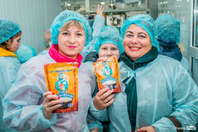 Без домішок і рослинних жирів: як на Волині виготовляють «молочку». ФОТО