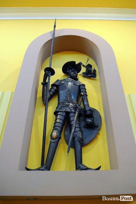 За лаштунками театру ляльок у Луцьку