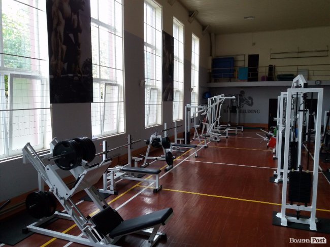 «ІнспекторGym». «Лідер»:  дерев'яна підлога та відповідальний тренер