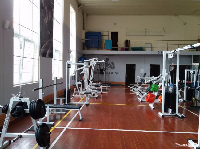 «ІнспекторGym». «Лідер»:  дерев'яна підлога та відповідальний тренер