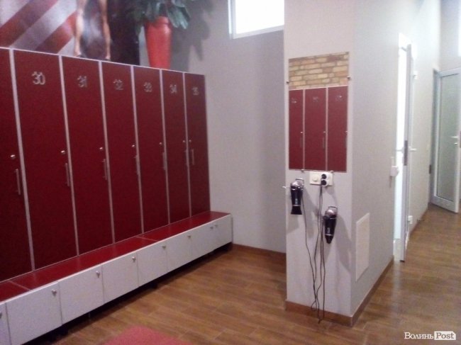 Жіноча роздягальня