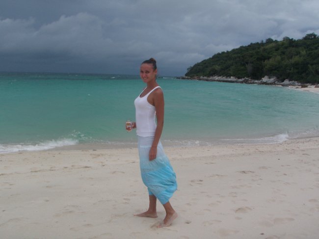 «Нотатки мандрівниці» Анни Басманової-Тріль: Я сумую за ресторанами на 63-му поверсі, де місто - на долоні