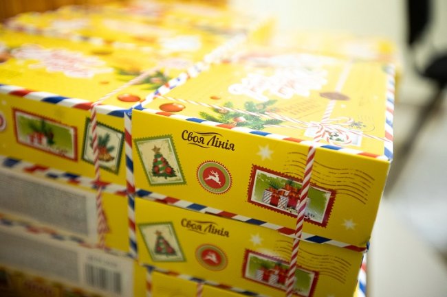 Святий Миколай мандрує Україною разом з «АТБ» та виконує побажання малечі*