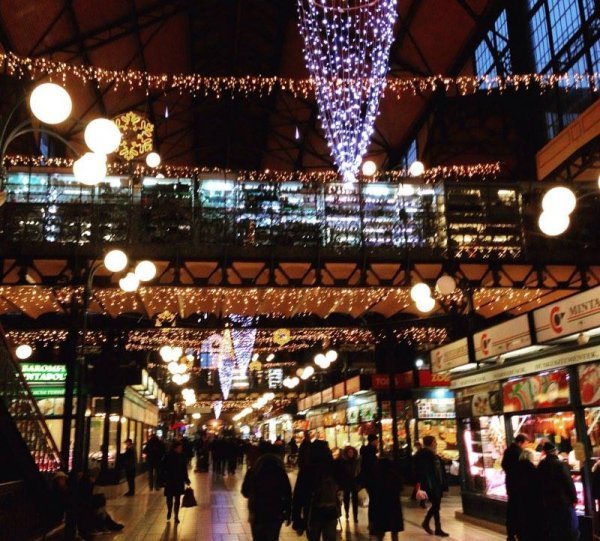 «Нотатки мандрівниці» Олени Кравчук: оргазм в Будапешті, вуличні смаколики та термальні води