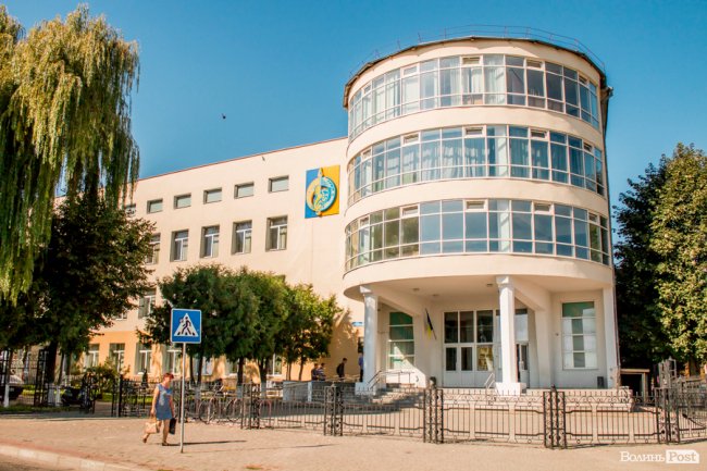 Чисте повітря та сільська тиша: за що лучани люблять Кічкарівку. ФОТО